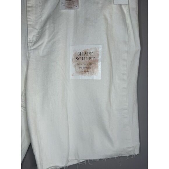 Jessica Simpson Adored Slim Bermuda Shorts Modest White Denim Jean Fray Hem 24W - Picture 6 of 16